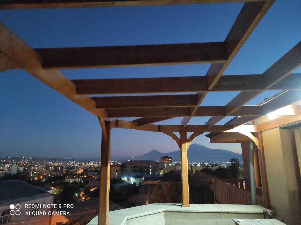 Homestay At City Center Erévan Extérieur photo