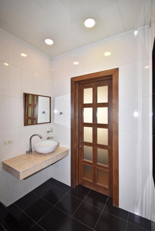 Homestay At City Center Erévan Extérieur photo