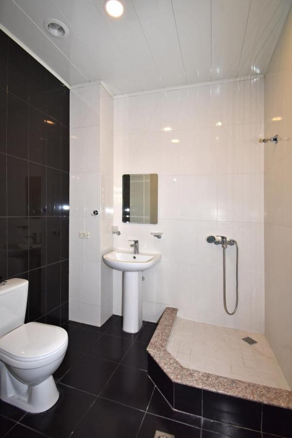 Homestay At City Center Erévan Extérieur photo