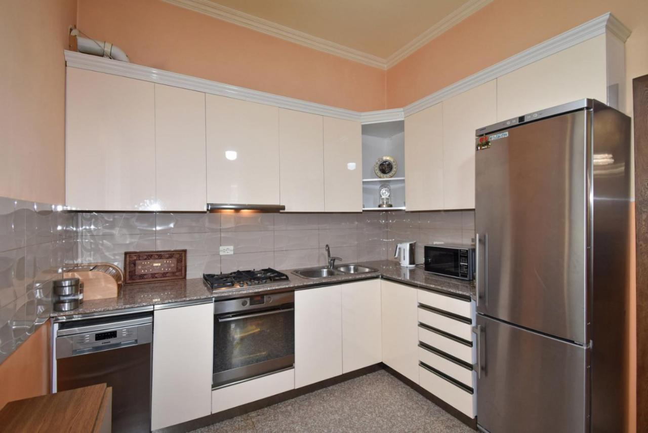 Homestay At City Center Erévan Extérieur photo